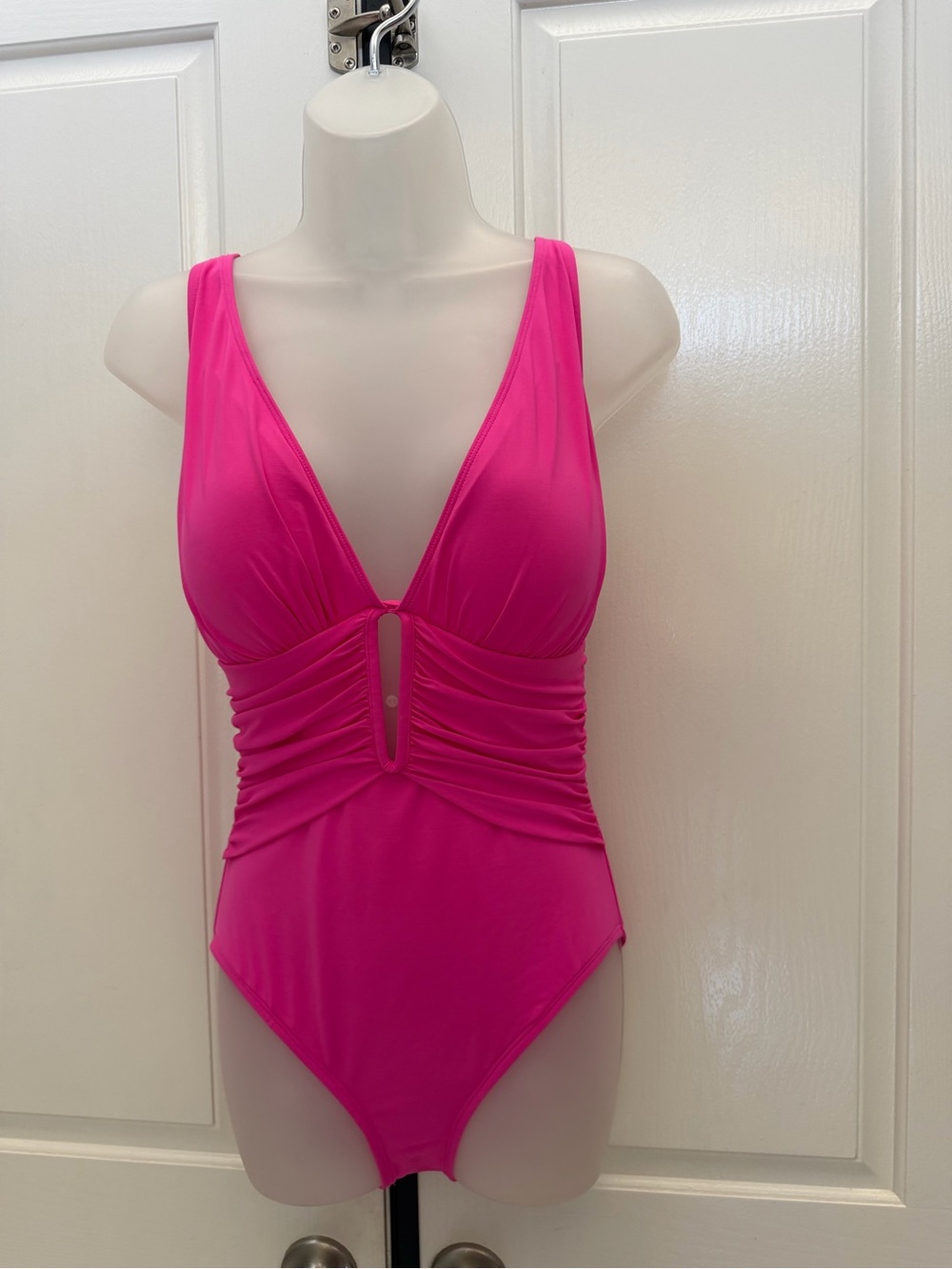 Bleu Rod Beattie Hot Pink One-Piece Swimsuit with Front Keyhole Sz 8